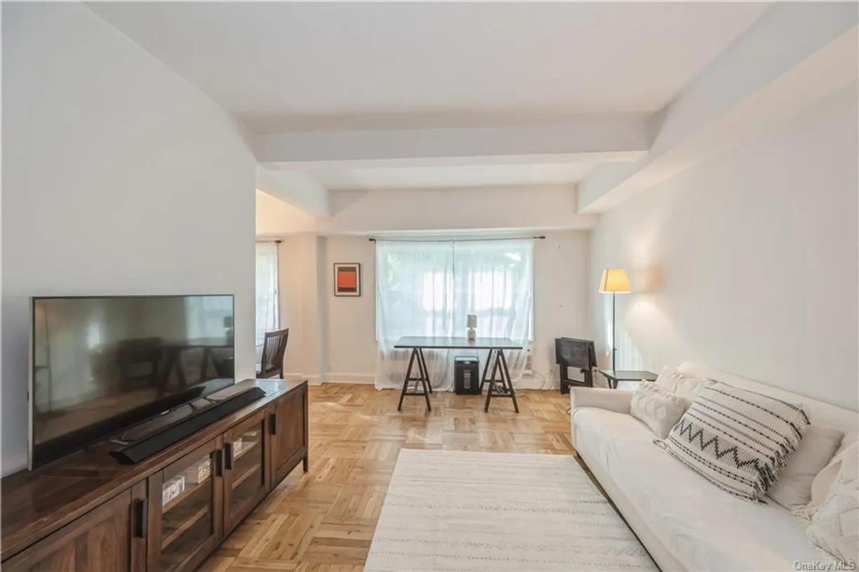 Westchester Real Estate | View 2 Bronxville Road, 1F | 1 Bed, 1 Bath