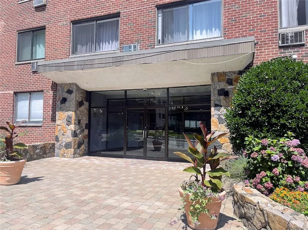Westchester Real Estate | View 25 Lake Street, 5C | Listing