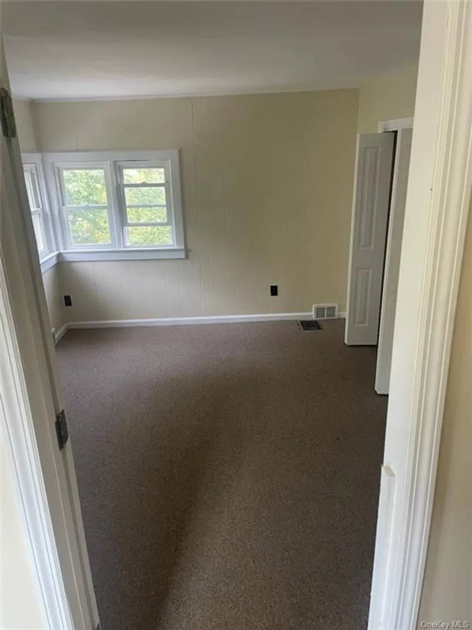 Rockland/Orange/NJ Real Estate | View 26 White Avenue | 1 Bed, 1 Bath