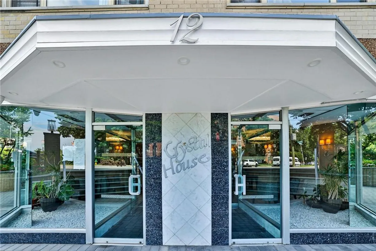 Westchester Real Estate | View 12 Old Mamaroneck Road, 4D | Listing