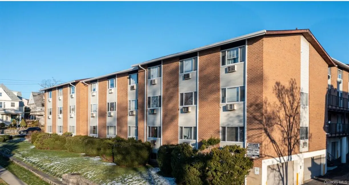 Westchester Real Estate | View 150 Glenwood Avenue, G1 | 1 Bed, 1 Bath