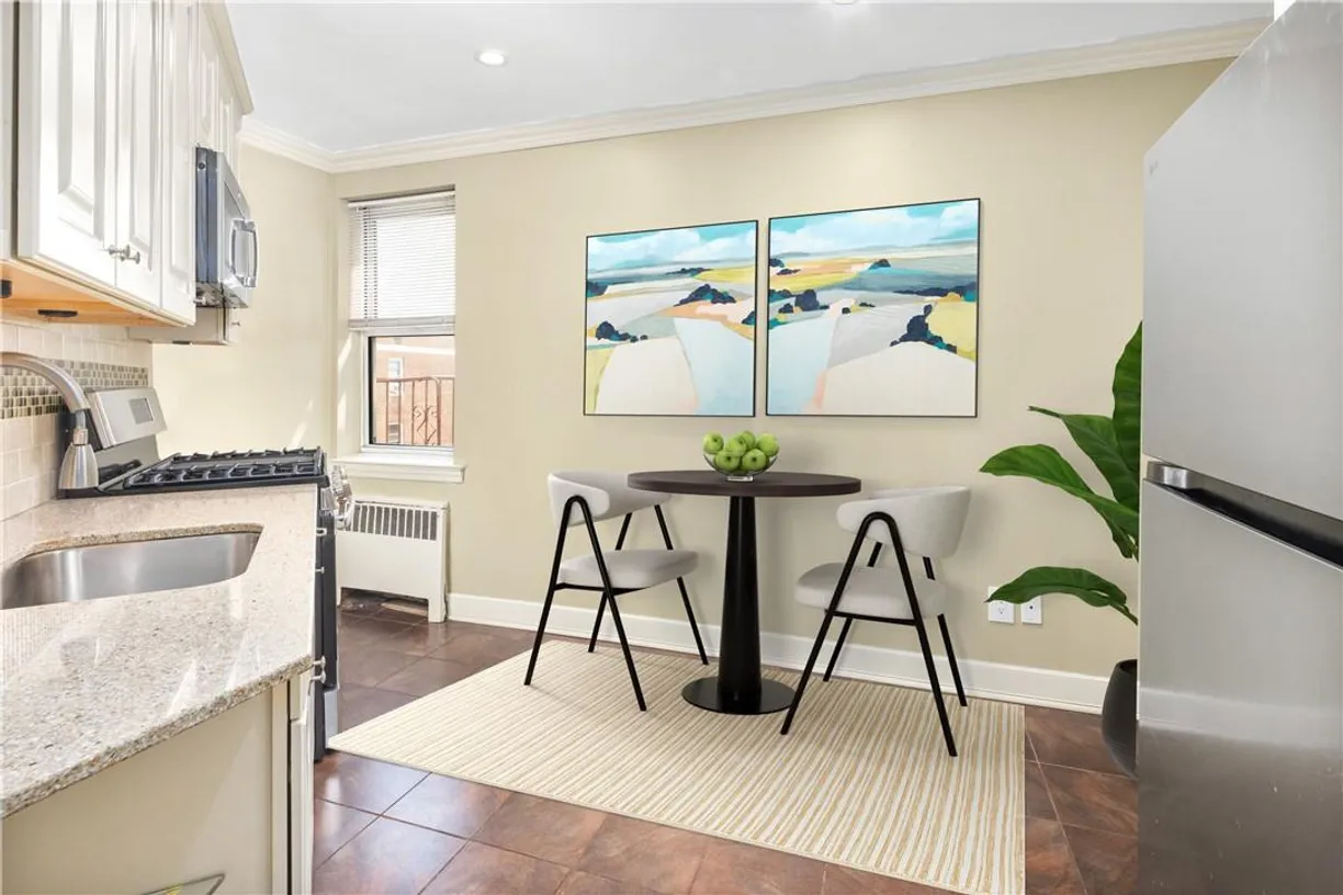 Westchester Real Estate | View 485 Bronx River Road, B60 | 2 Beds, 1 Bath