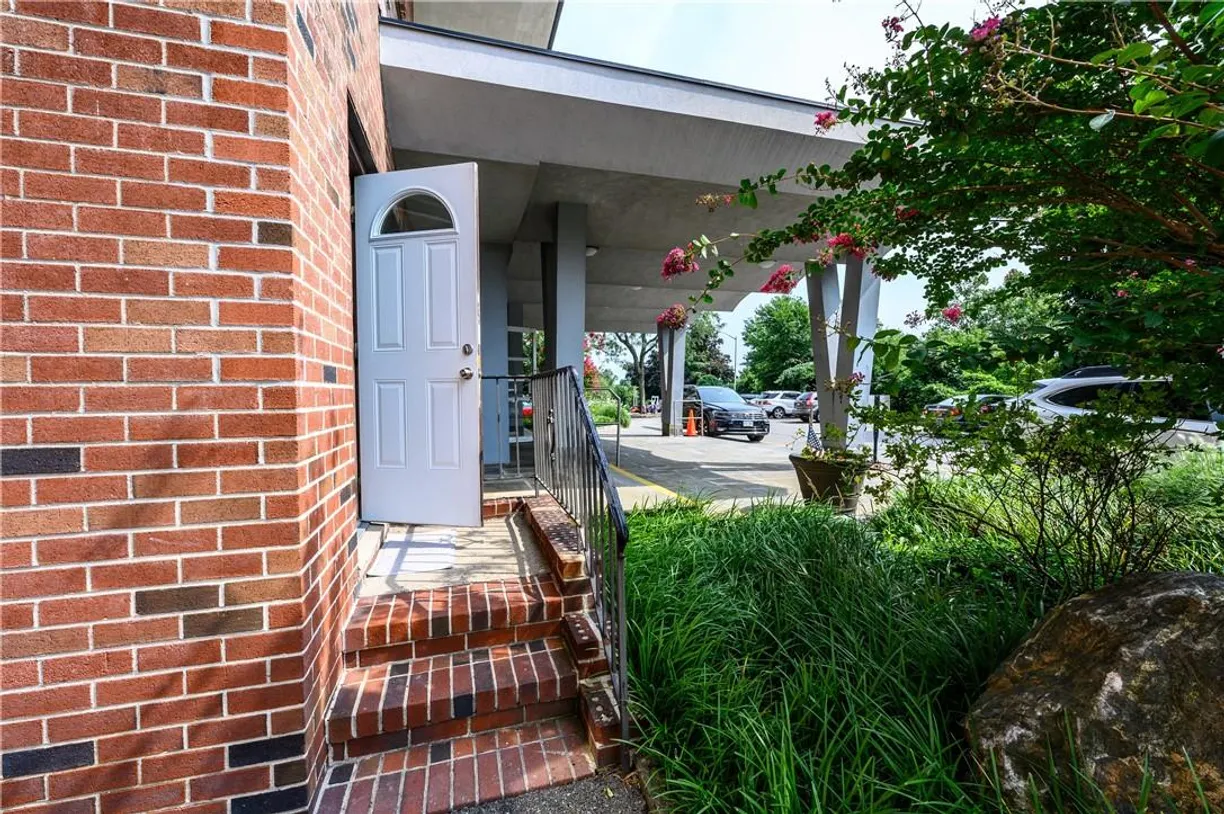 Westchester Real Estate | View 1841 Central Park Avenue, LG | Listing