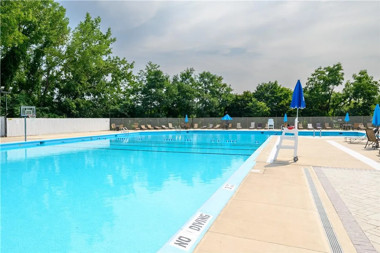 Westchester Real Estate | View 1841 Central Park Avenue, LG | 1 Bed, 1 Bath