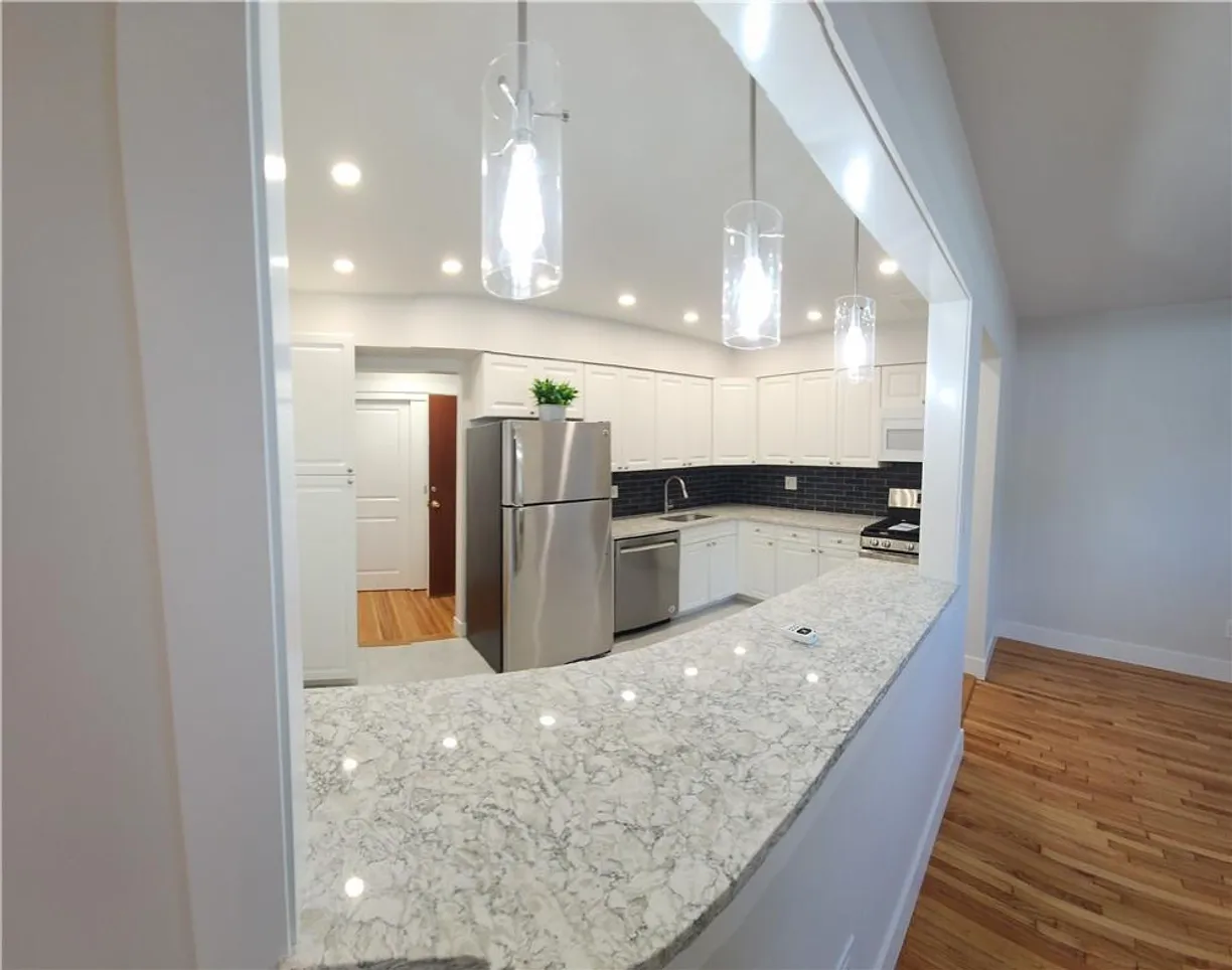 Rockland/Orange/NJ Real Estate | View 16 charles Lane, 2A | 2 Beds, 2 Baths