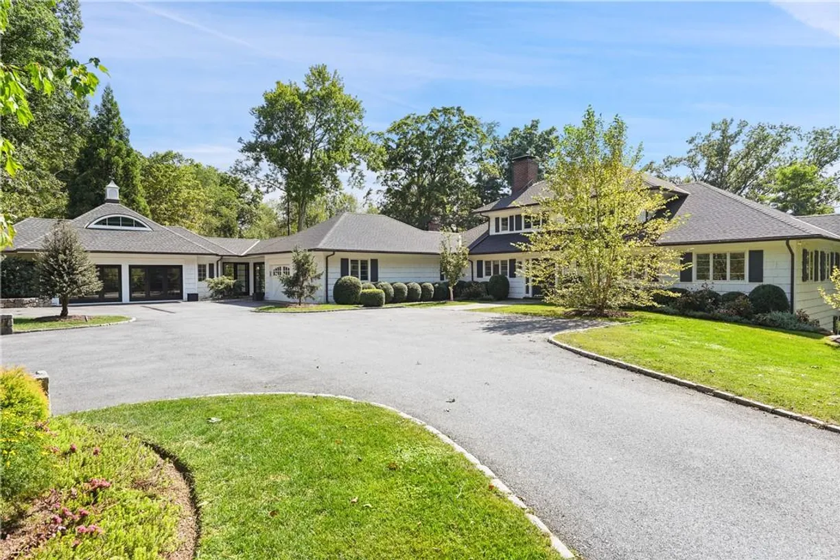 Westchester Real Estate | View 39 Long Meadow Road | Listing