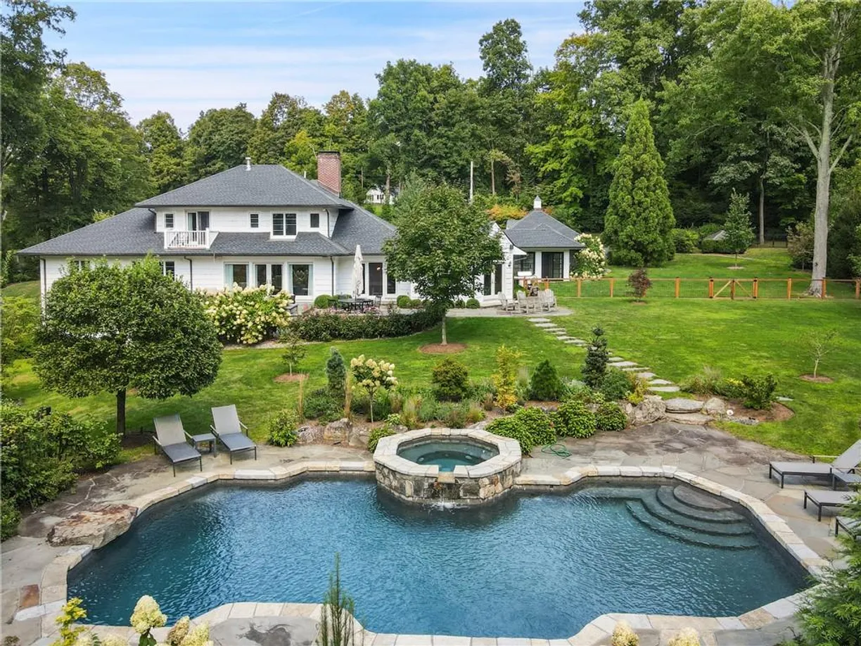 Westchester Real Estate | View 39 Long Meadow Road | 4 Beds, 4 Baths