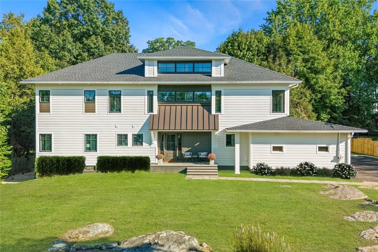 Westchester Real Estate | View 7 Daymon Terrace | 5 Beds, 5 Baths