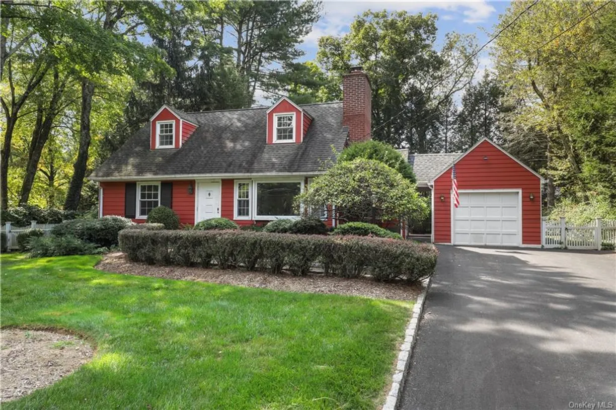 Westchester Real Estate | View 9 The Farms Road | 4 Beds, 2 Baths