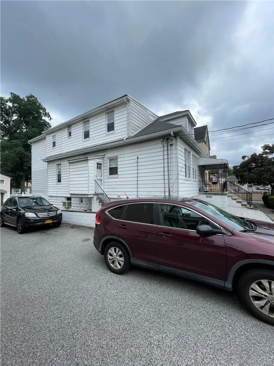 Westchester Real Estate | View 100 Hart Avenue | Listing