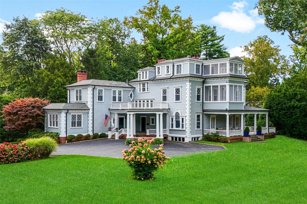 Westchester Real Estate | View 835 Claflin Avenue | 7 Beds, 6 Baths