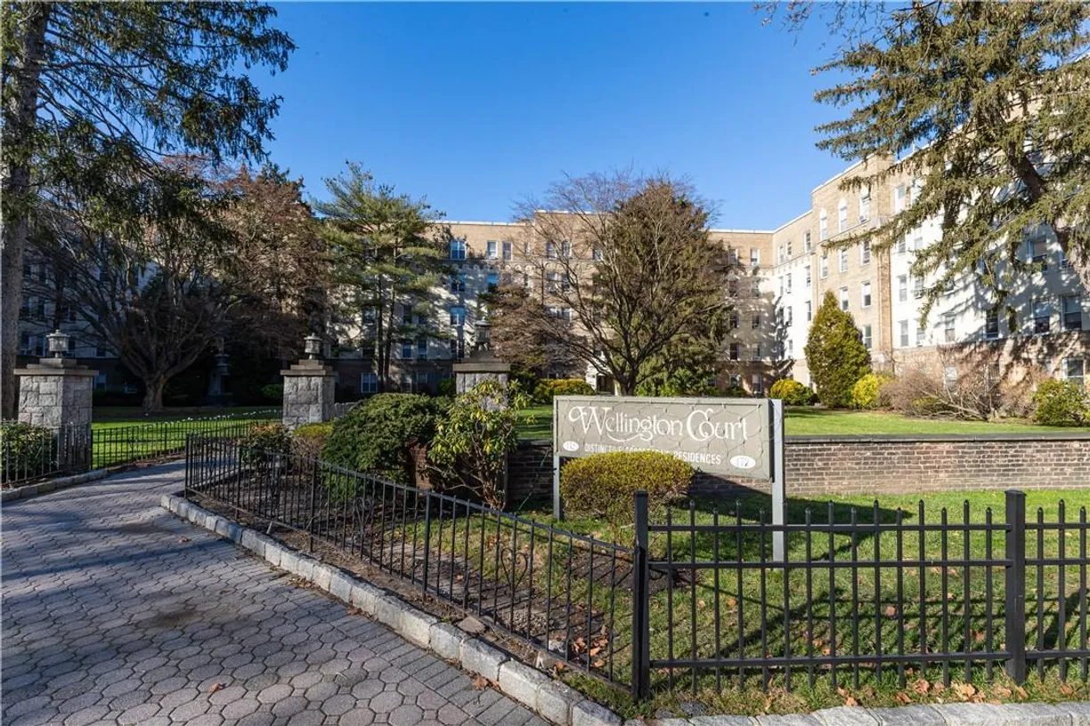Westchester Real Estate | View 472 Gramatan Avenue, Z3 | 1 Bed, 1 Bath