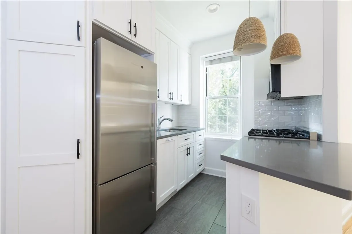 Westchester Real Estate | View 5 Midland Gardens, 1H | 1 Bed, 1 Bath