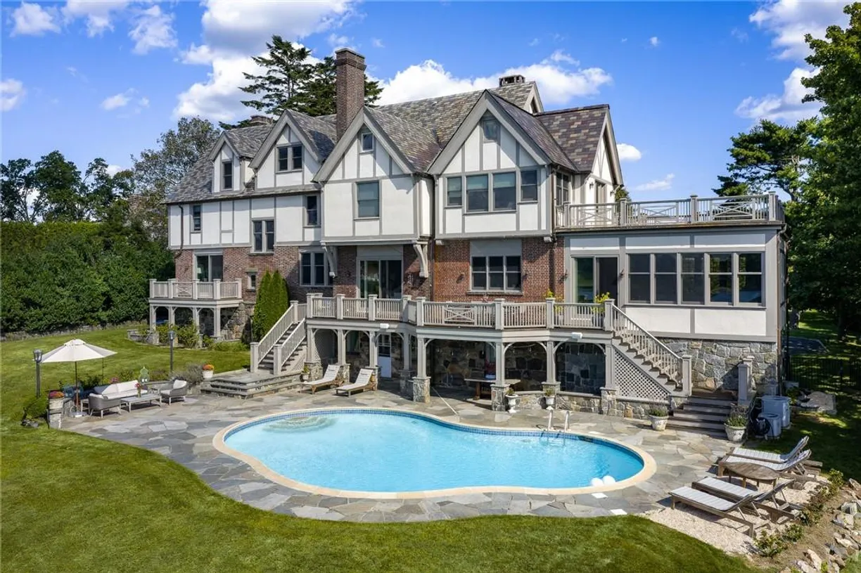 Westchester Real Estate | View 8 Pryer Lane | Listing