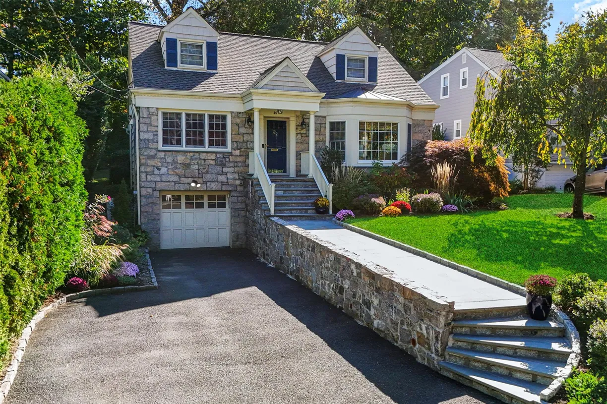 Westchester Real Estate | View 49 Rockwood Drive | Listing
