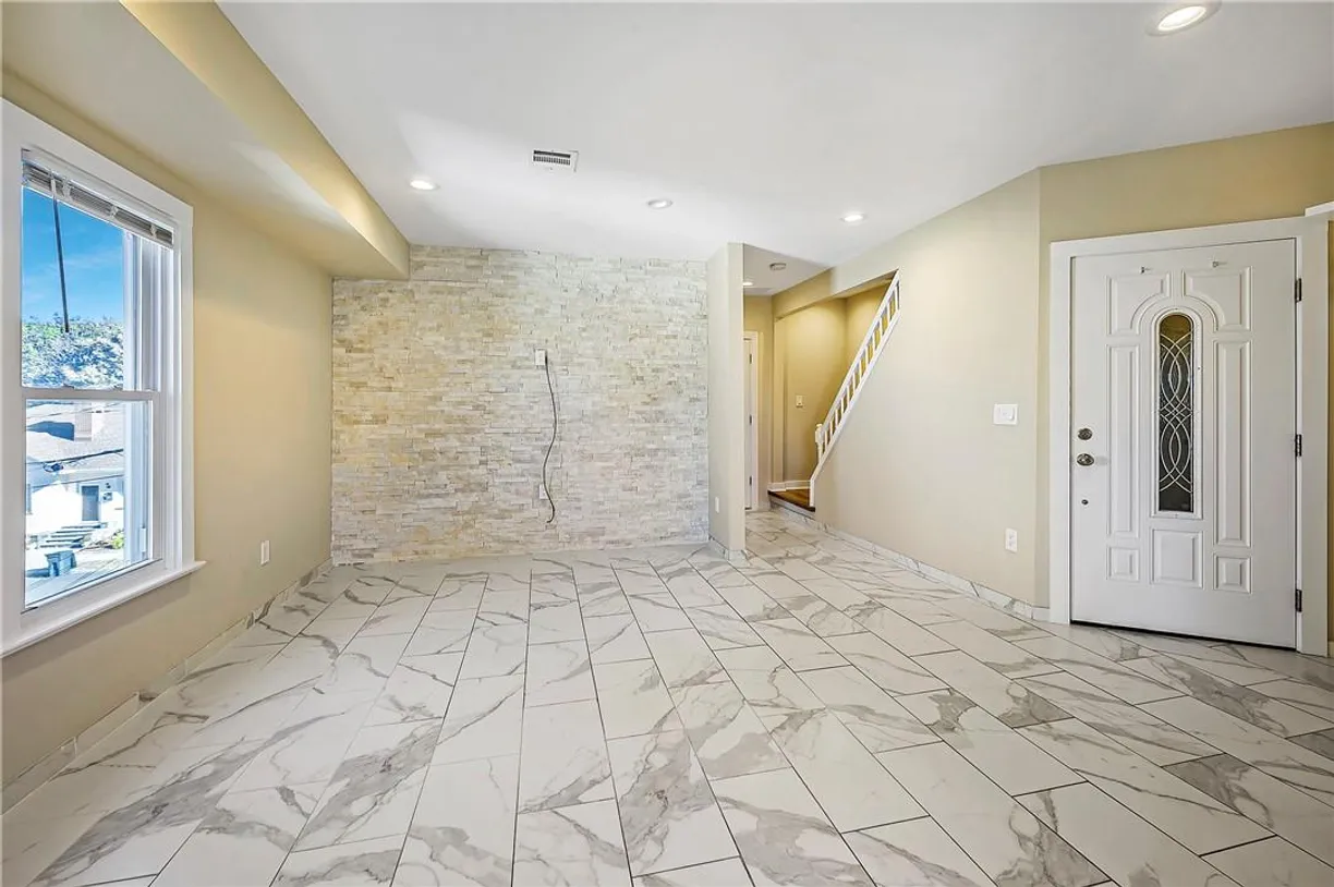 Westchester Real Estate | View 9 Todd Place, 2nd FL- Right Side | Listing