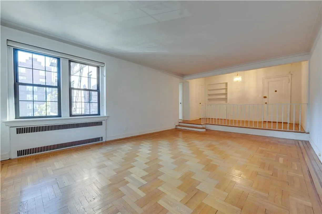 Westchester Real Estate | View 35 Parkview Avenue, 5C | Listing