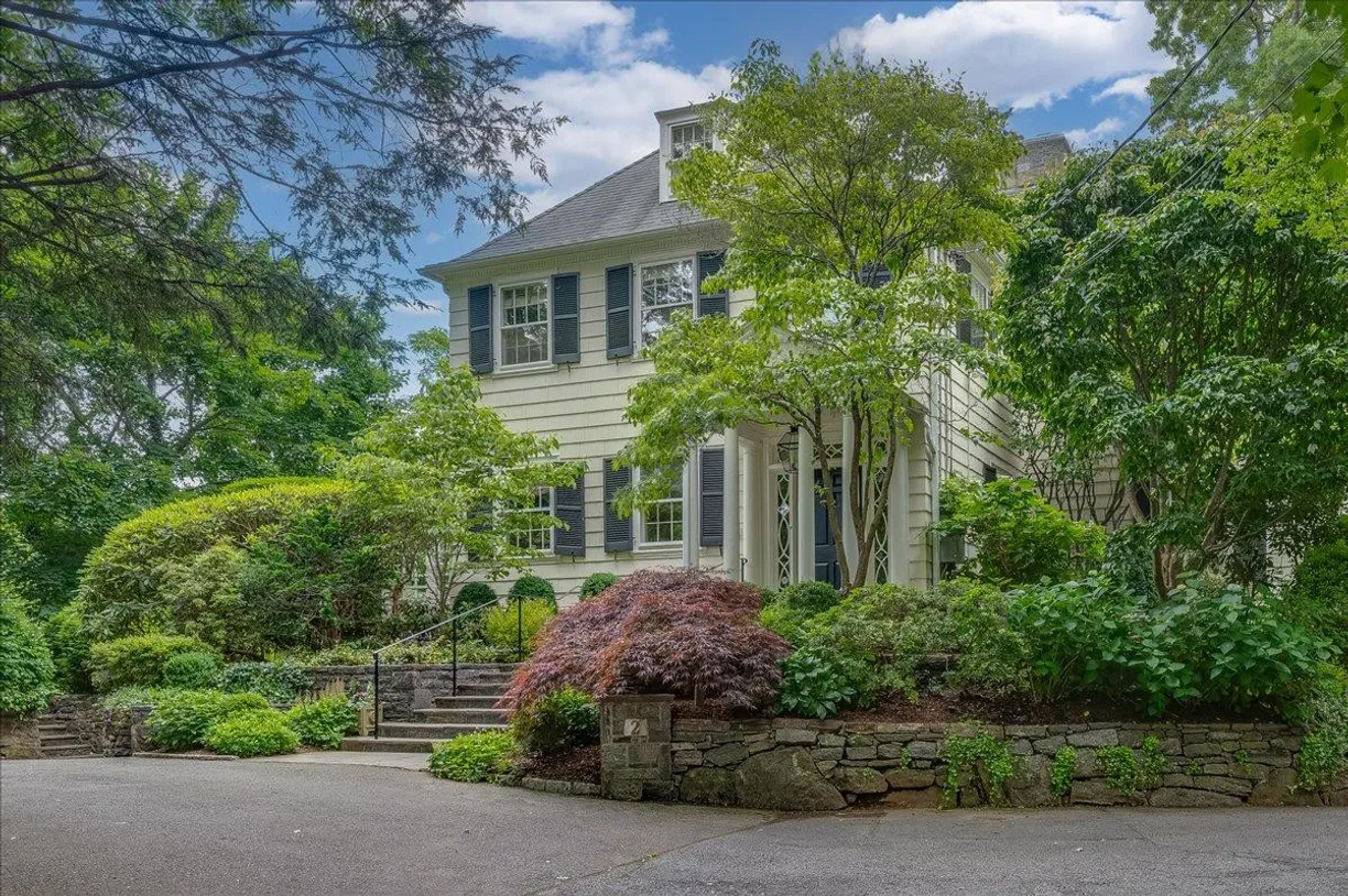 Westchester Real Estate | View 2 Sackett Circle | Listing