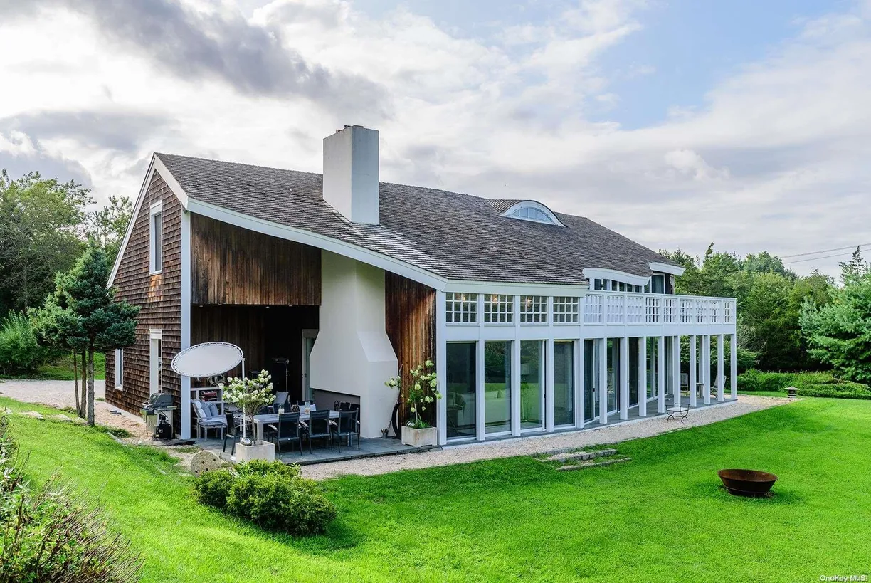 The Hamptons Real Estate | View 271 Flying Point Road | Listing