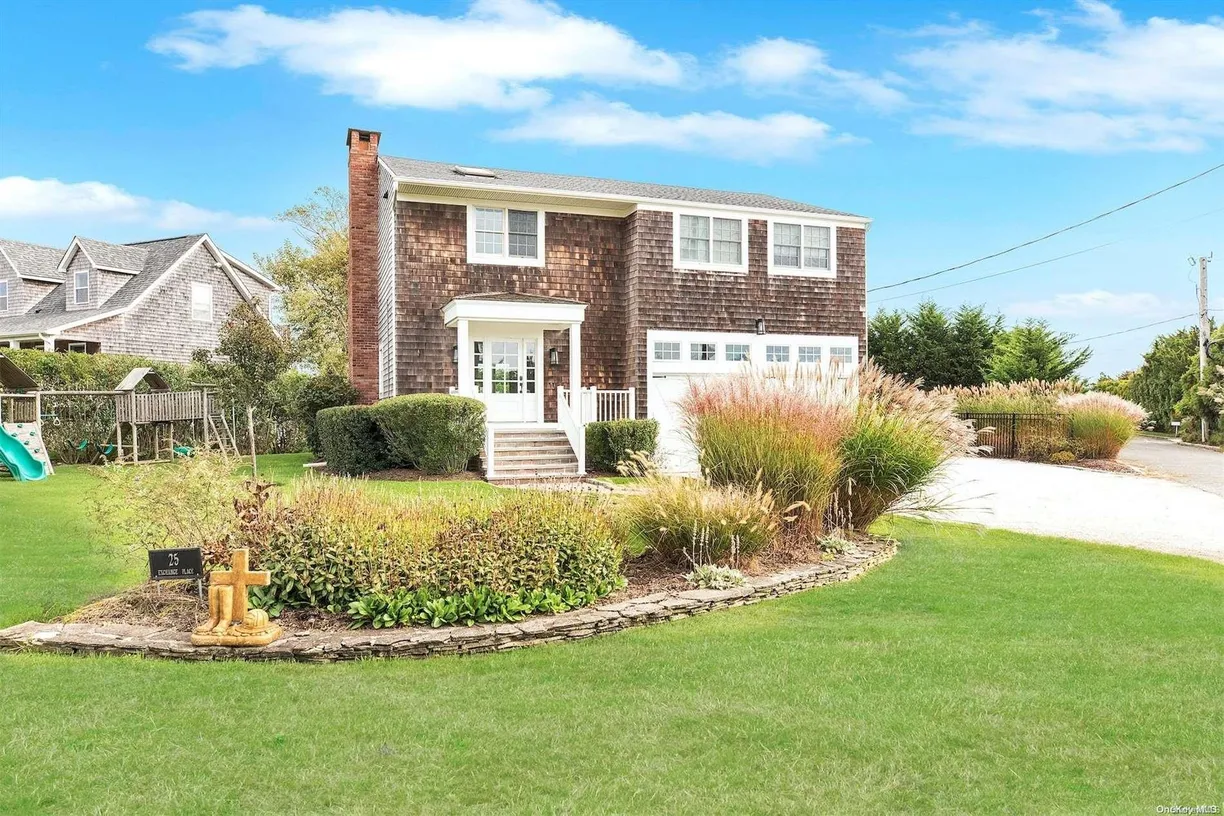 The Hamptons Real Estate | View 25 Exchange | Listing