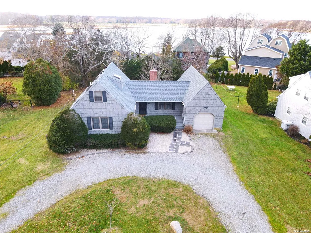 The Hamptons Real Estate | View 455 Fred Street | Listing