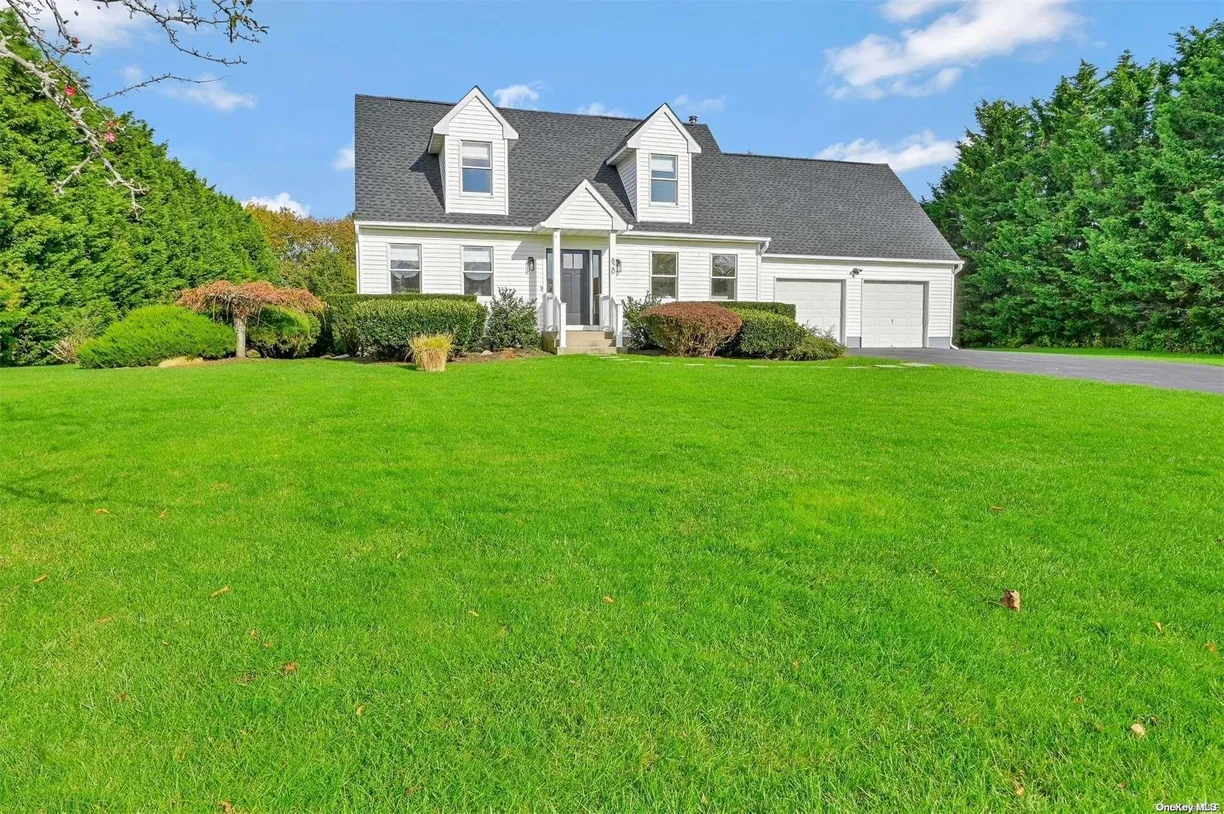 The Hamptons Real Estate | View  | Listing