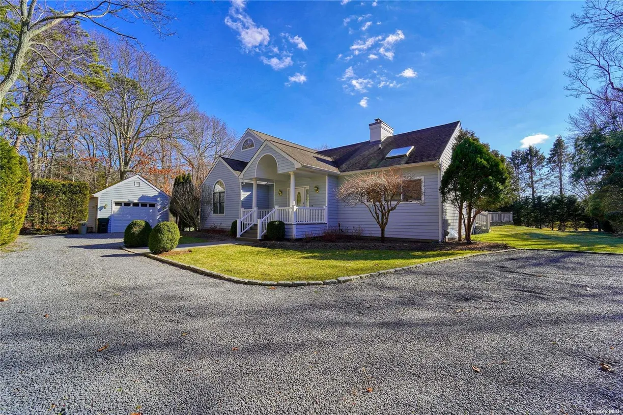 The Hamptons Real Estate | View 7 Plume Grass Way | Listing