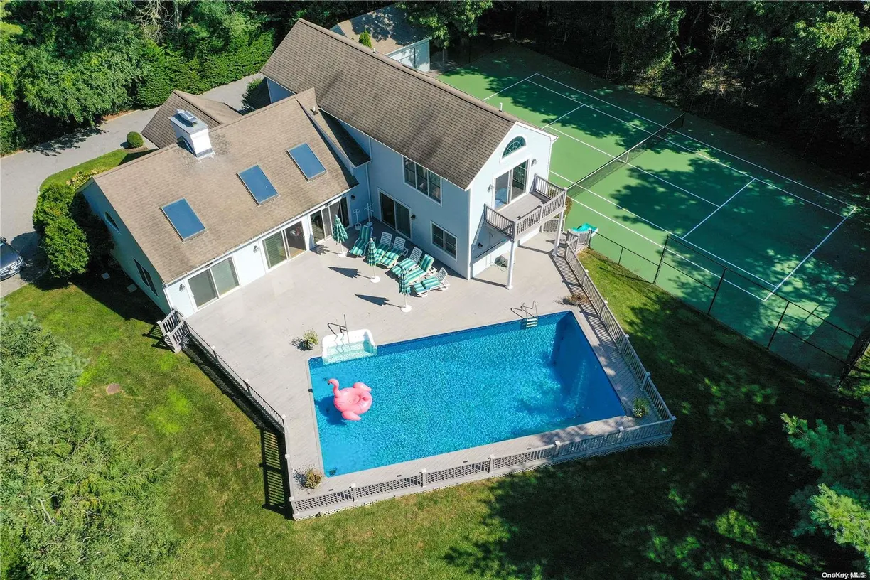 The Hamptons Real Estate | View 7 Plume Grass Way | 5 Beds, 4 Baths