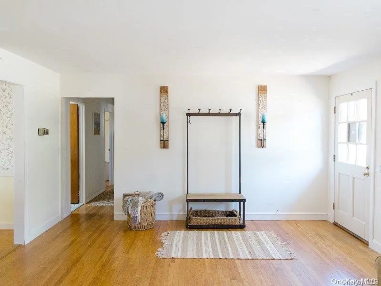 The Hamptons Real Estate | View 1175 Waterview Drive | Listing