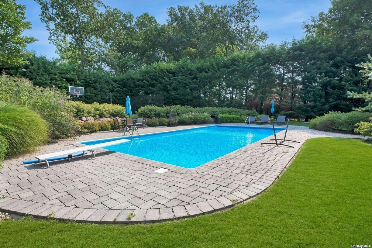 The Hamptons Real Estate | View 1460 Hillcrest Drive | Listing