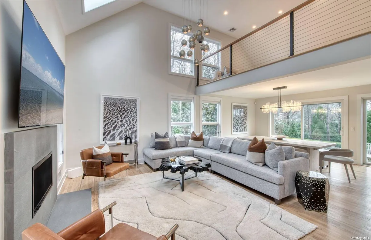 The Hamptons Real Estate | View 43 Scrimshaw Drive | Listing