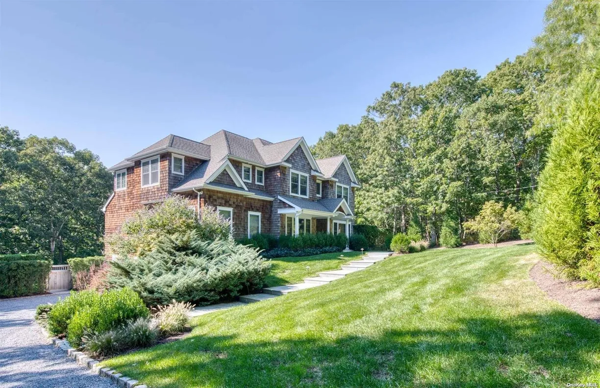 The Hamptons Real Estate | View 6 Ocean View Parkway | 6 Beds, 5 Baths