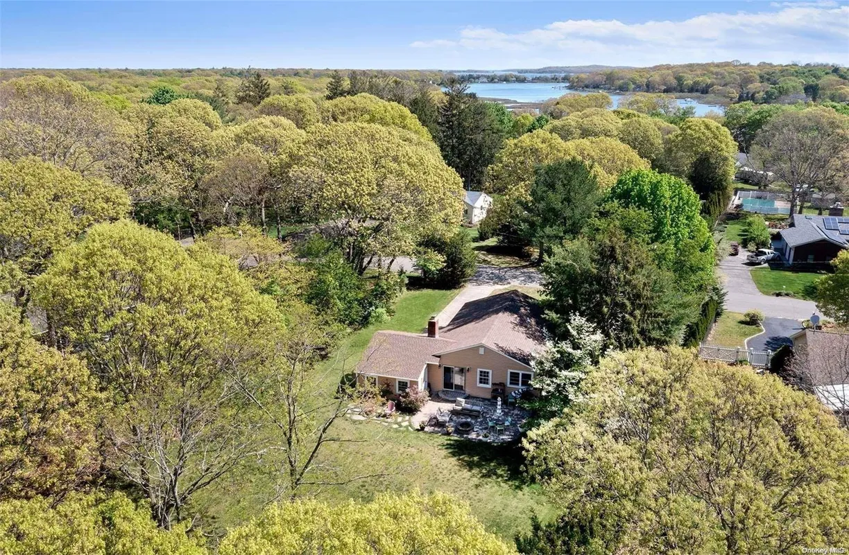 The Hamptons Real Estate | View 600 Corey Creek Lane | 3 Beds, 2 Baths
