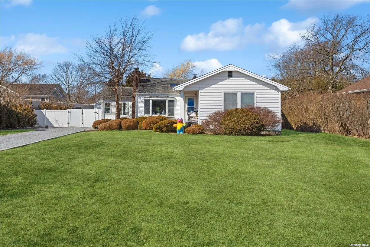 The Hamptons Real Estate | View 66 Library Avenue | Listing