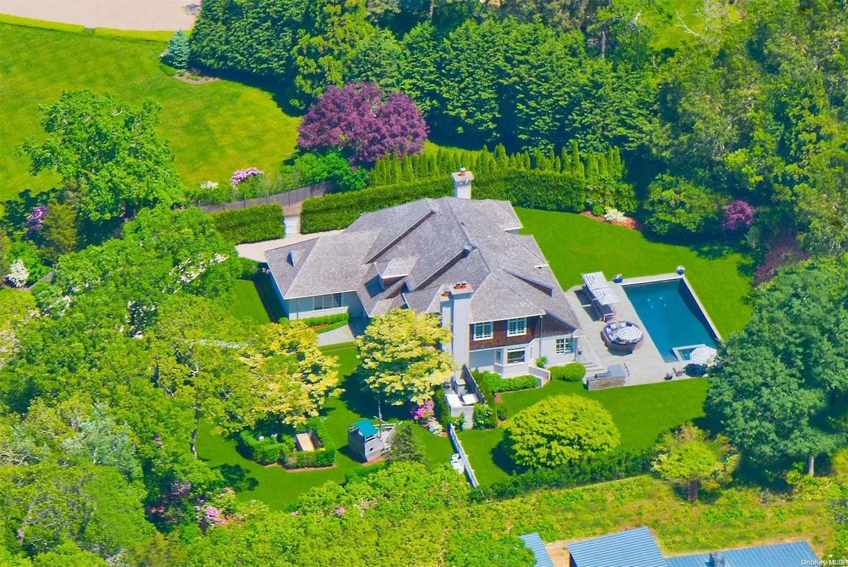 The Hamptons Real Estate | View 77 Jericho Road | Listing
