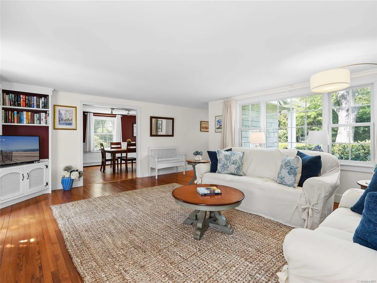 The Hamptons Real Estate | View 41 Dayton Lane | Listing