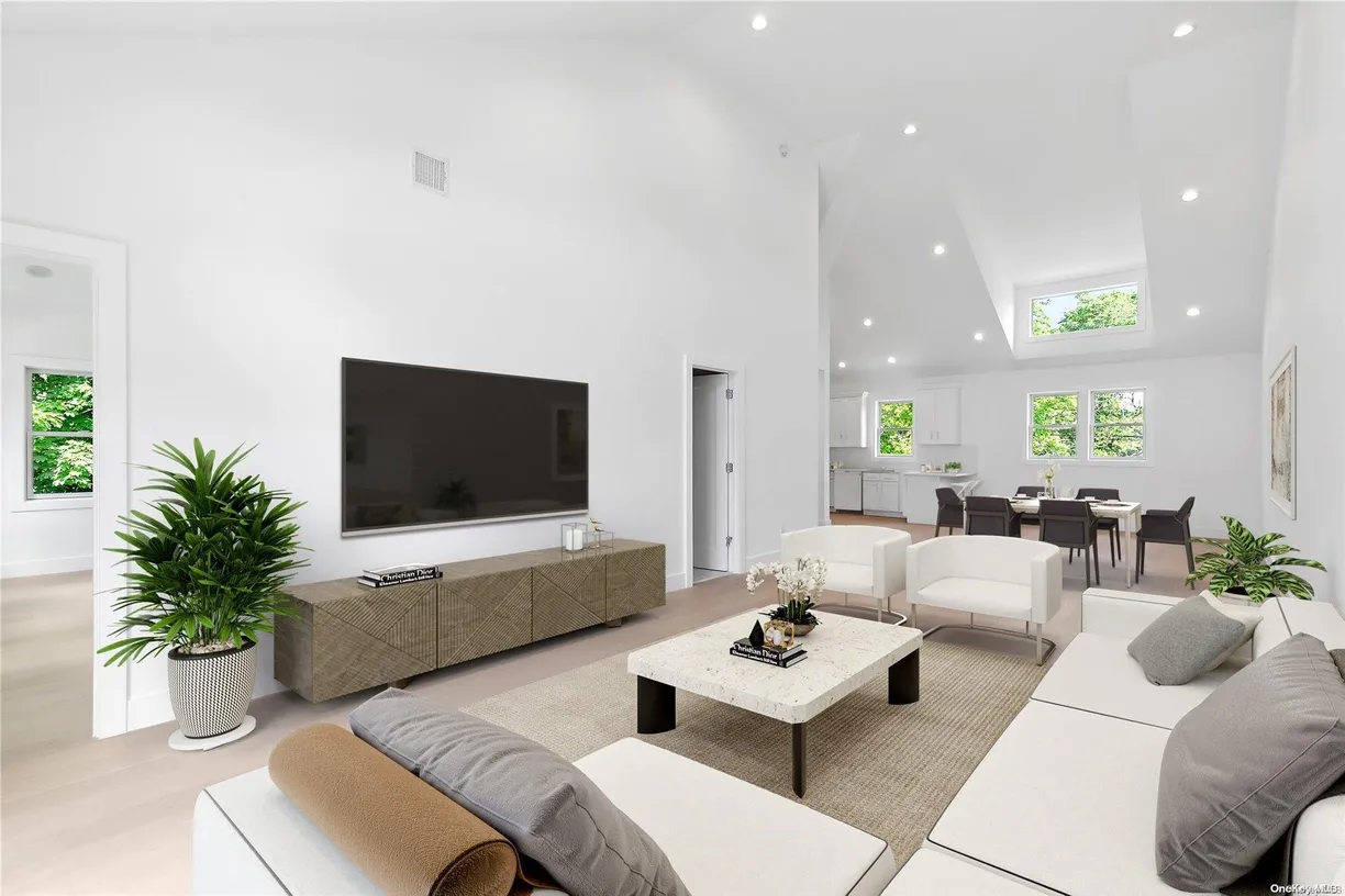 The Hamptons Real Estate | View 21 Montauk Hwy #2, 2 | Listing