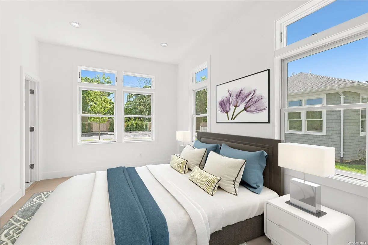 The Hamptons Real Estate | View 21 Montauk Hwy #3, 3 | Listing