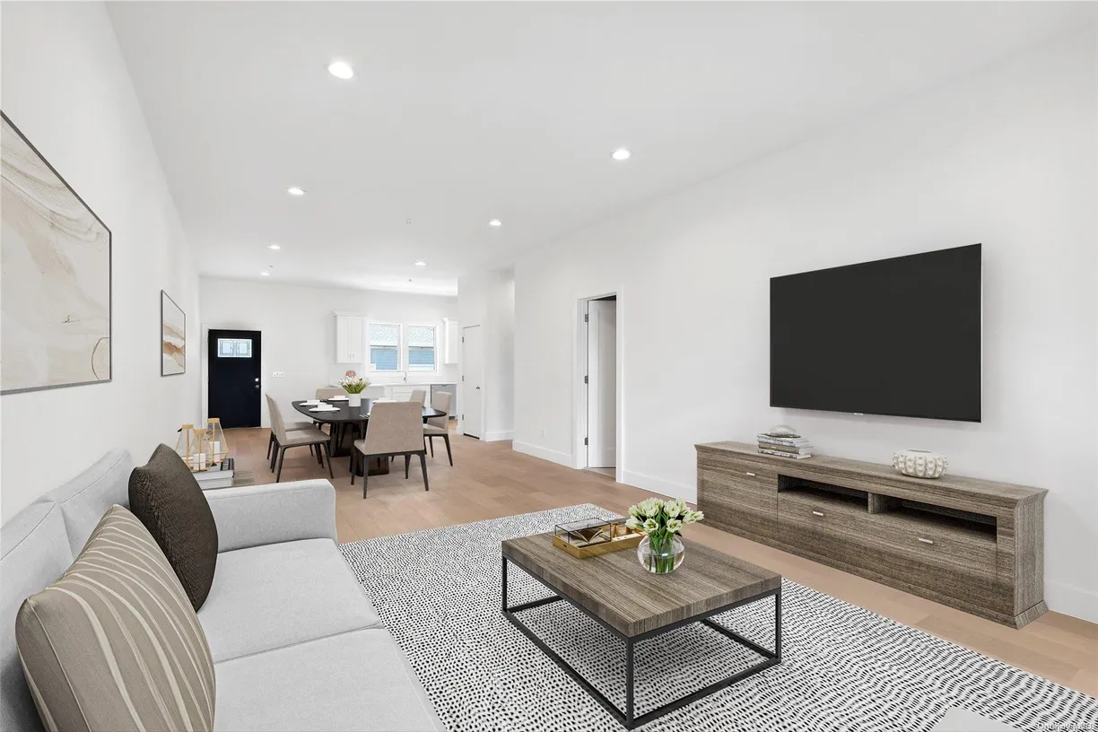 The Hamptons Real Estate | View 21 Montauk Hwy #10, 10 | Listing