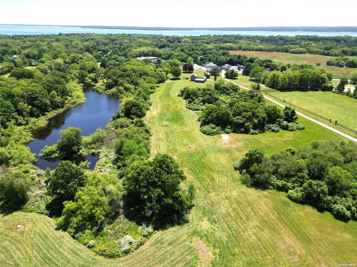 The Hamptons Real Estate | View 1408 Main Road