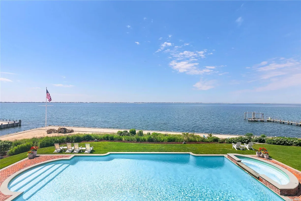 The Hamptons Real Estate | View 46 Club Lane | Listing