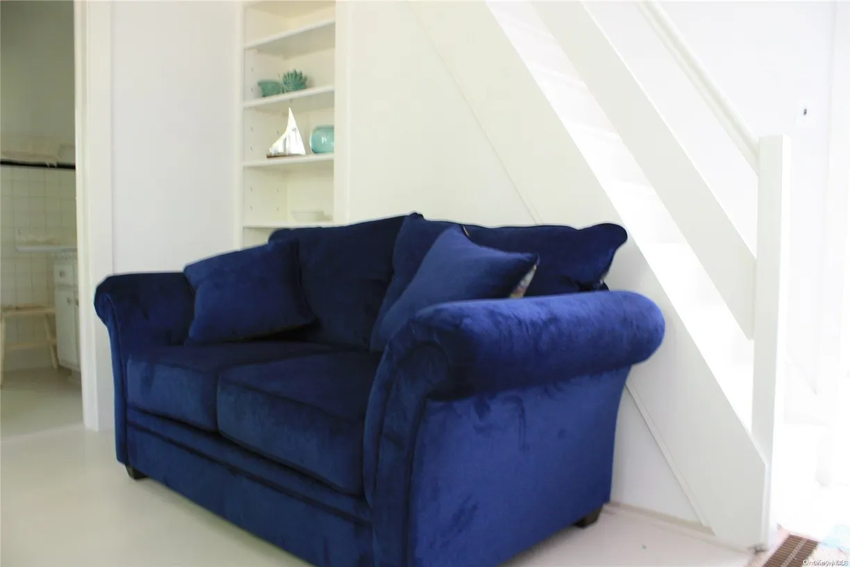 The Hamptons Real Estate | View 275 Hamilton Avenue | Listing