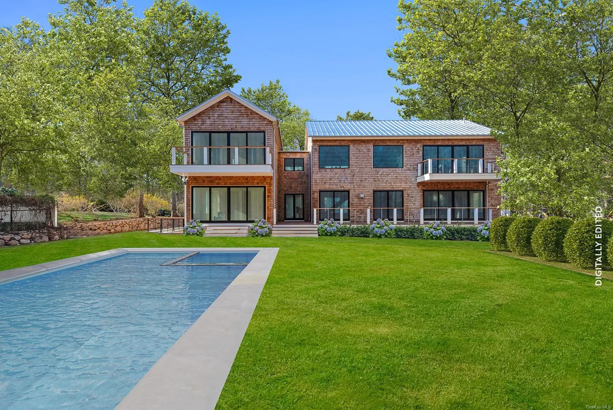 The Hamptons Real Estate | View 108 Harbor Watch Ct | 6 Beds, 5 Baths