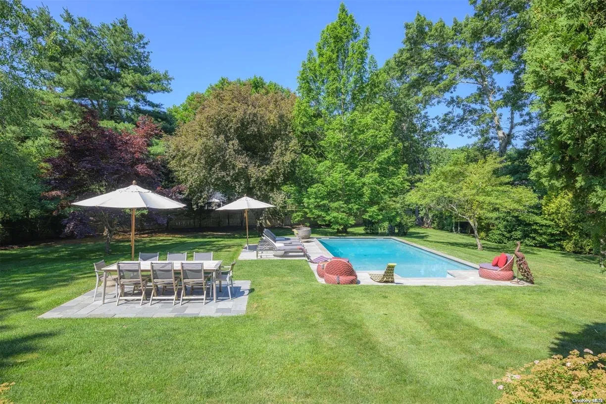The Hamptons Real Estate | View 300 N Sea Mecox Road | Listing
