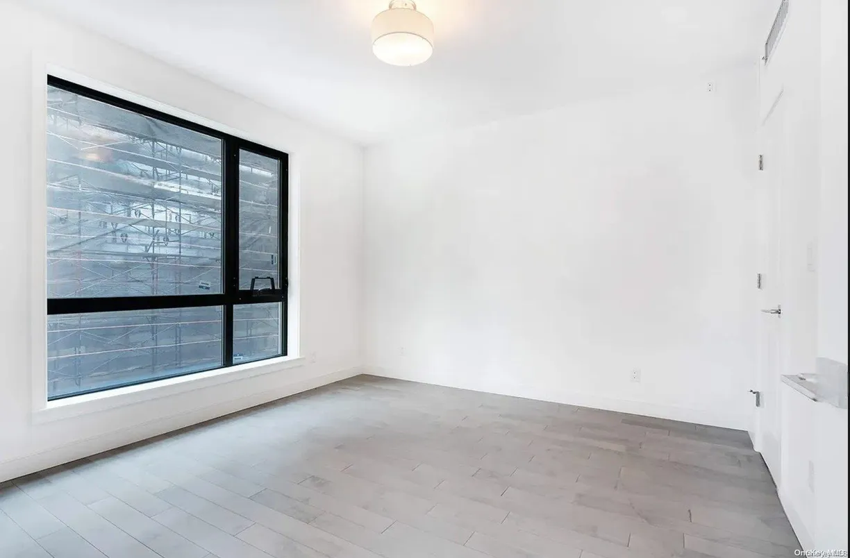New York City Real Estate | View 41-04 27th St, 7D | Listing