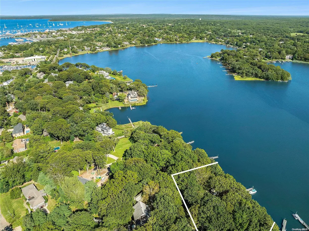 The Hamptons Real Estate | View 210 Redwood Road | Listing
