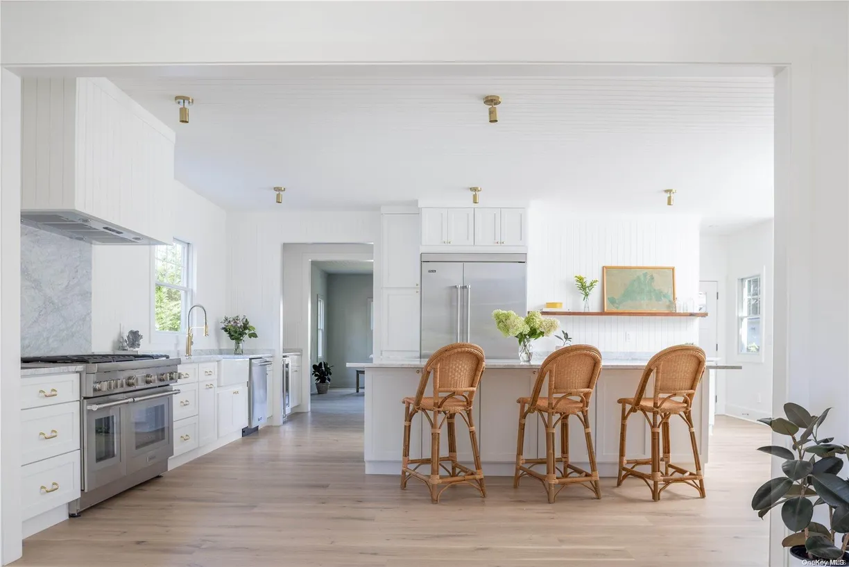 The Hamptons Real Estate | View 424 2nd Street | 4 Beds, 4 Baths