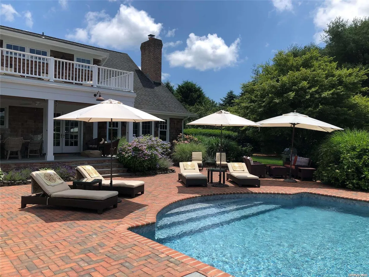 The Hamptons Real Estate | View 13A Brushy Neck Lane | 4 Beds, 3 Baths