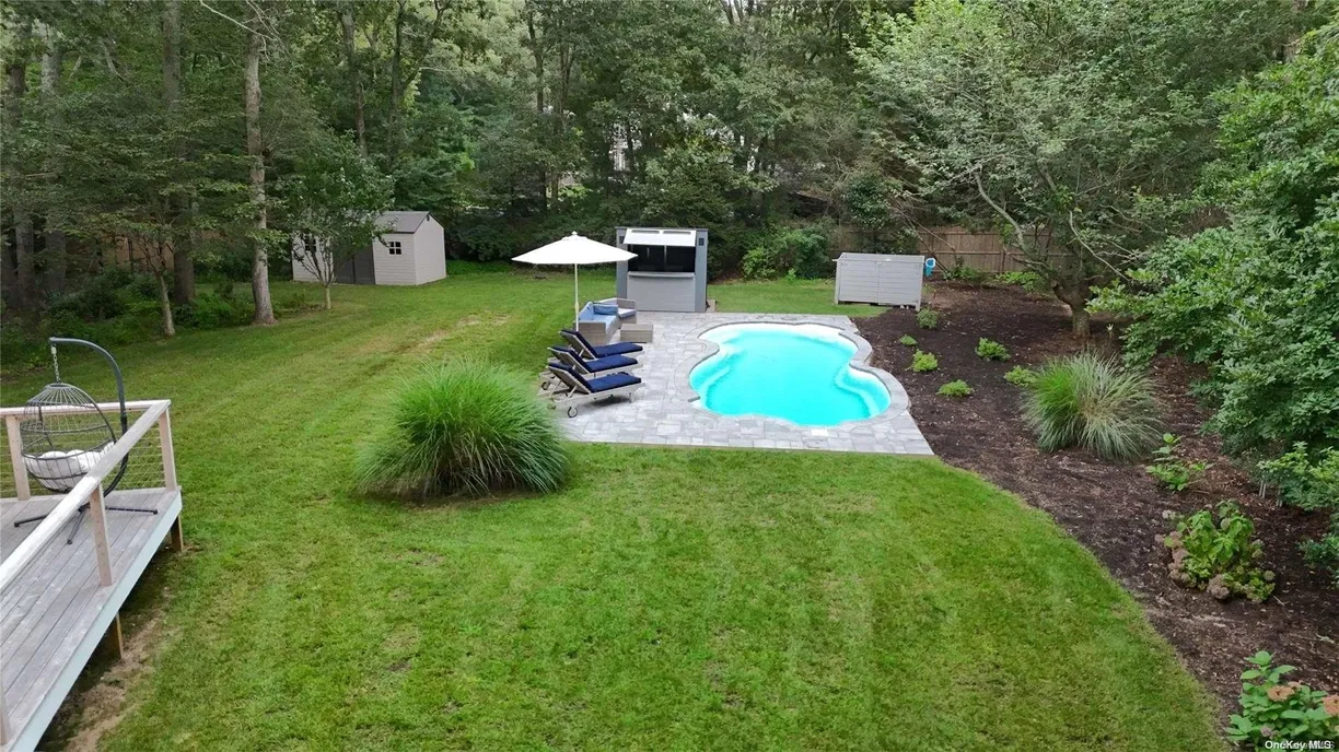 The Hamptons Real Estate | View 498 Springs Fireplace Road | Listing