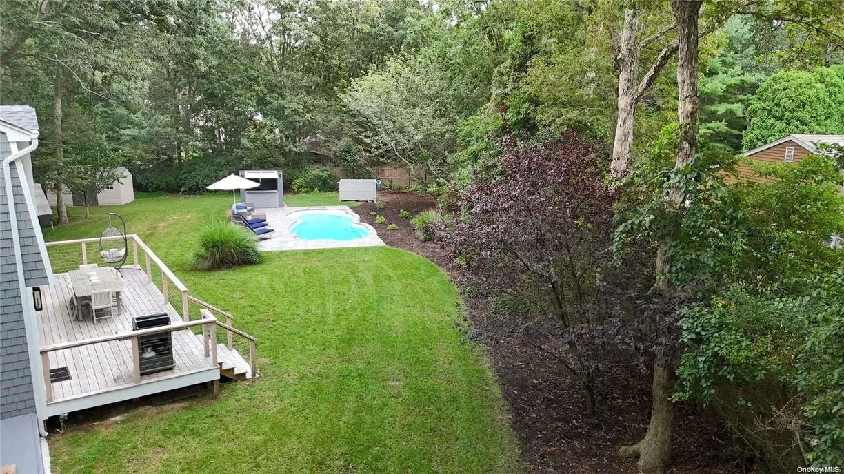 The Hamptons Real Estate | View 498 Springs Fireplace Road | Listing